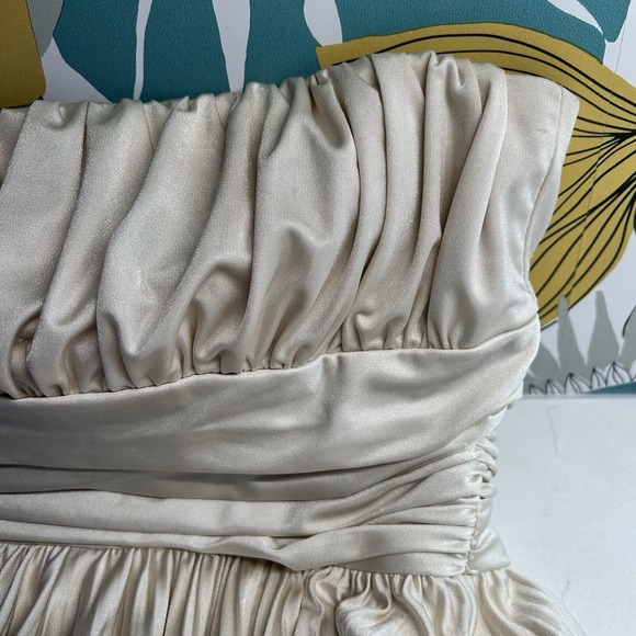 Rubber Ducky Productions White Cream Strapless Cocktail Dress Women's Size Small - Picture 2 of 8